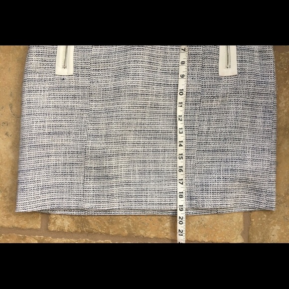 Vince Camuto Adorable Tweed Skirt💕 - Picture 5 of 5